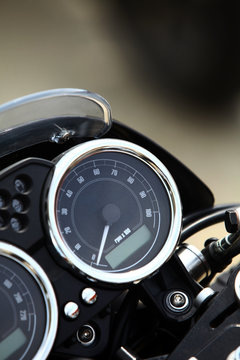 Motorcycle speedometer