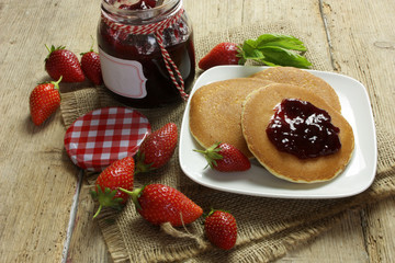 pancakes et confiture 25052015