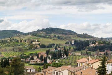 Fototapeta na wymiar landscape around San Gimignano, Italy