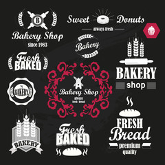 Fototapeta premium Retro Bakery logotypes set. Vector design elements.