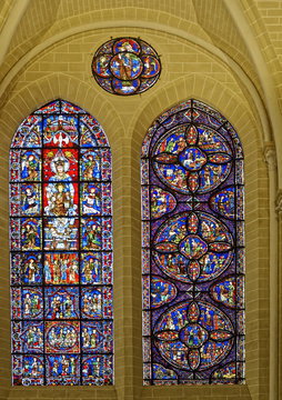Vitrail N&ocirc;tre Dame de la Verri&egrave;re