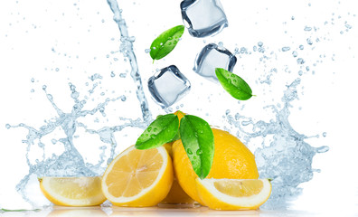 Obrazy na Plexi  Cytryna z pluskiem wody