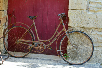 Fototapeta na wymiar vélo ancien