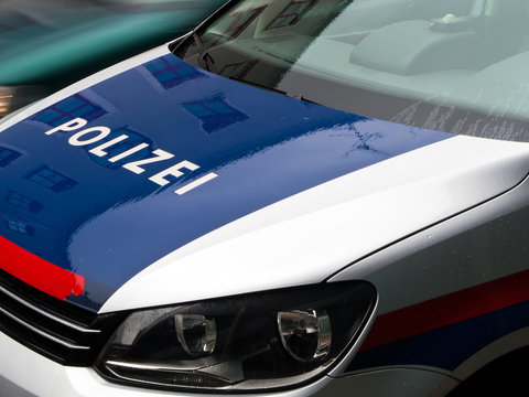 Polizeiauto in &Ouml;sterreich - Polizeiwagen
