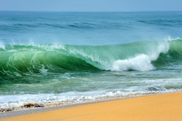 Fototapeta na wymiar Wave of the ocean