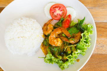 Stir fried shrimp with chili paste