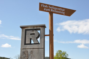 Wegweiser zum Rennsteig / Rennsteigleiter