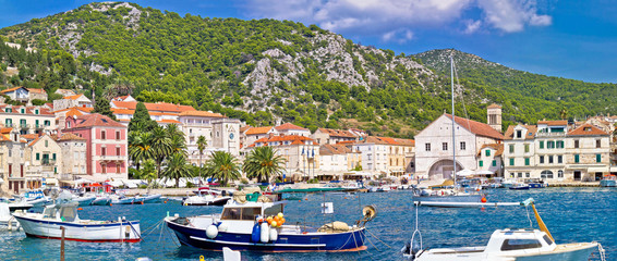 Picturesque Hvar waterfront panoramic view - obrazy, fototapety, plakaty