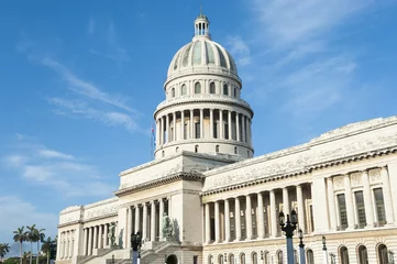 Fotobehang Havana Cuba Capitolio Gebouw Blauwe Hemel Horizontaal © lazyllama