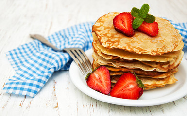 Pancakes with strawberries