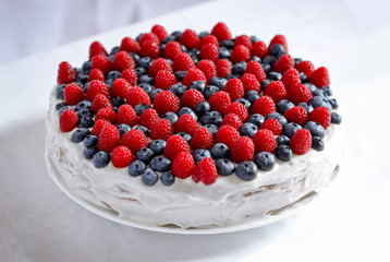 Creamy sweet cake 