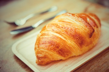 Croissant French toast is a popular place to eat Europeans.