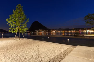 Papier Peint photo Lavable Ville sur leau Night Landscape of Lugano lake