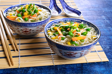 Noodles with vegetables