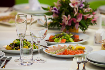 Glasses set in restaurant