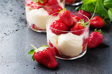 Tiramisu cake with strawberry and mint