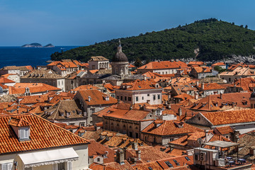 Fototapeta na wymiar Dubrovnik panorama: traditional Mediterranean medieval houses.