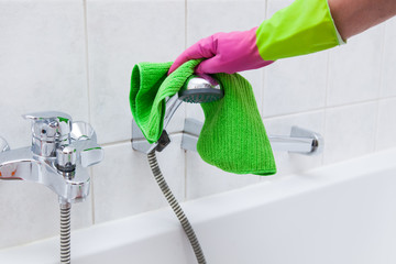 cleaning - Duschkopf putzen, Handschuh, Lappen