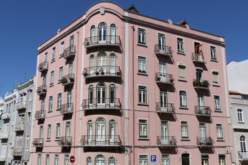 Fototapeta na wymiar Immeuble à Lisbonne