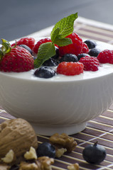 Yogurt with berries 