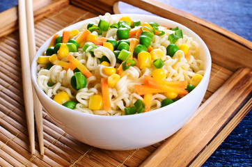 Noodles with vegetables