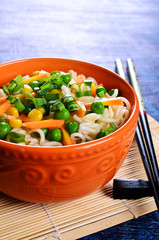 Noodles with vegetables