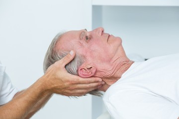 Obraz premium Man receiving head massage 