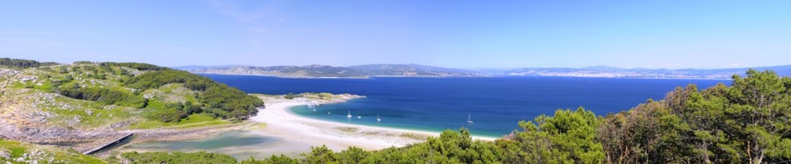 Fototapeta na wymiar Islands Cies in Vigo, Spain.