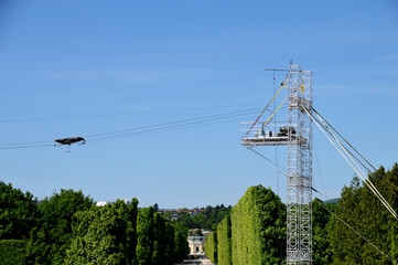 Kamerawagen einer Seilkamera mit Stahlger&uuml;st