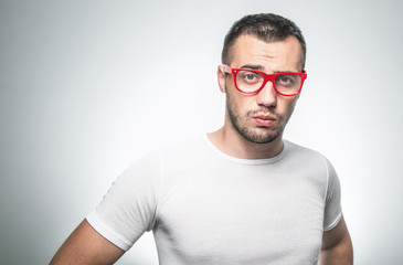 Obraz premium Misunderstanding young man. Guy have a problem
