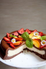 Chocolate cheesecake with fruits