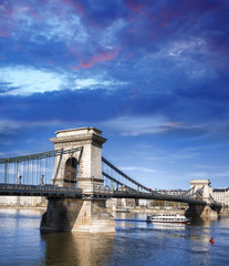 Obraz premium Chain Bridge in Budapest, capital city of Hungary