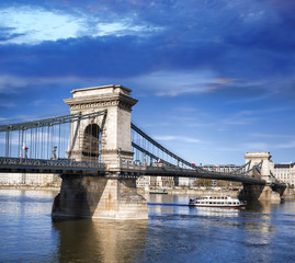 Obraz premium Chain Bridge in Budapest, capital city of Hungary