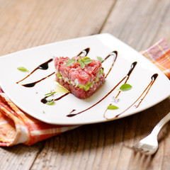 TARTARE DE BOEUF
