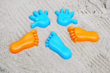 Hand und Fuß Formen für den Sandkasten