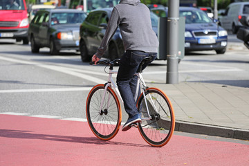 Fototapeta premium Kapuzenpulli auf Fixie