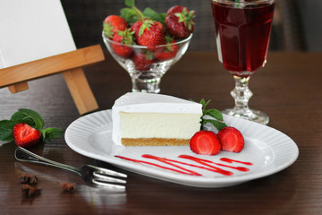 cheesecake and strawberries