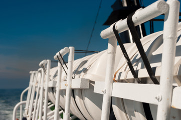 Rettungsboot an Board