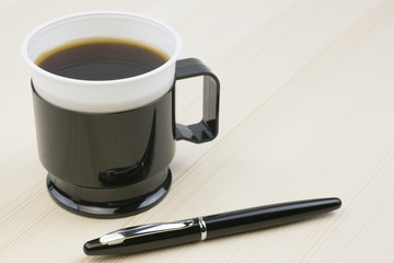 ペンとコーヒー