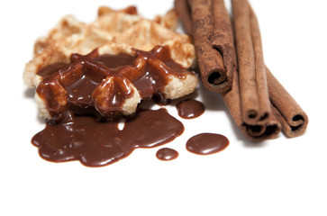 gaufre a la cannelle et chocolat au lait chaud