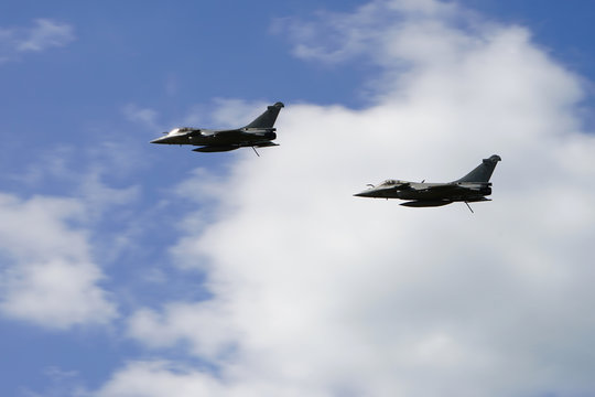 deux avions de chasse 