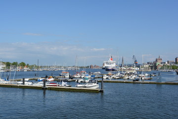 Blick in den Stadthafen Rostock