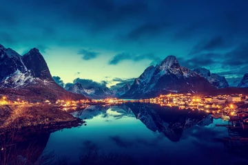 Photo sur Plexiglas Reinefjorden sunset  in Reine Village, Lofoten Islands, Norway