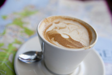 Cappuccino auf Stadtplan