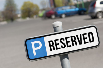 Reserved parking - 84114596