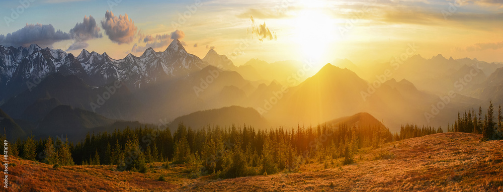 Wall mural sunset mountains