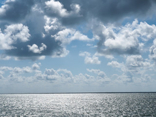 Obraz premium Silver sea,black clouds.