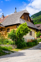 Fototapeta na wymiar Traditional folklore house in old village Vlkolinec, Slovakia