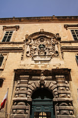Fototapeta na wymiar Vieux palais ou auberge dans La Valette
