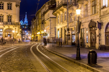 Fototapeta na wymiar Rynok Square in Lviv at night